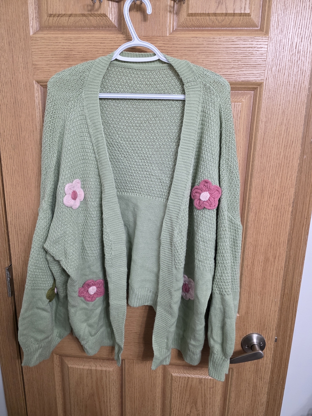 Light Green Floral Appliqué Open-Front Cardigan Sweater